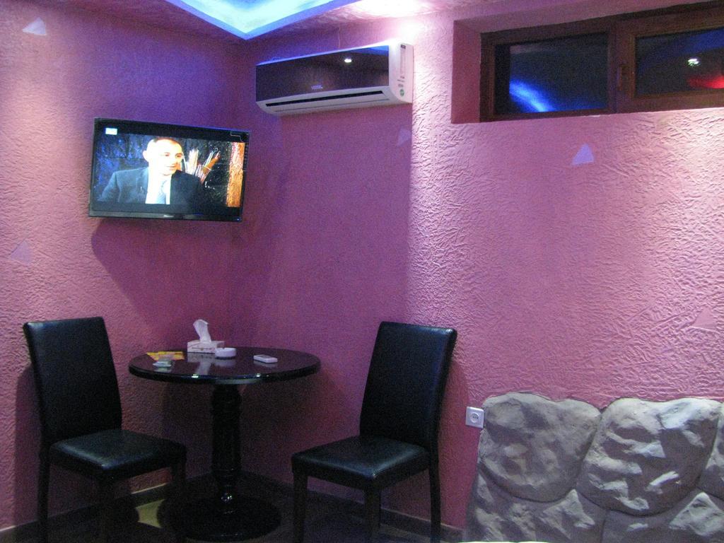 Princ Plaza Hotel Erivan Oda fotoğraf