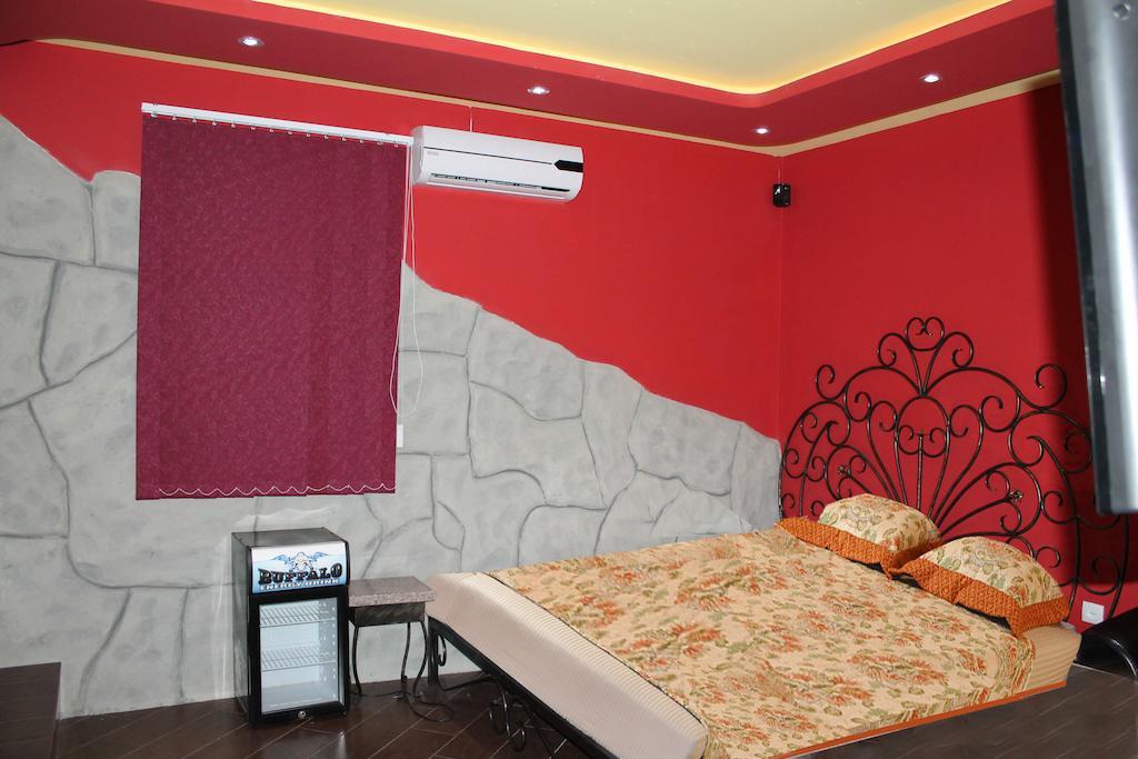 Princ Plaza Hotel Erivan Oda fotoğraf