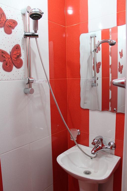 Princ Plaza Hotel Erivan Oda fotoğraf